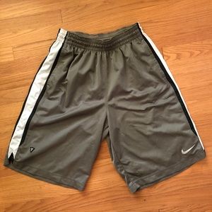 Nike Grey Basketball Shorts Large